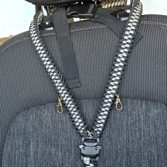 Paracord lanyards for badge/IDs - Picture 8 of 10